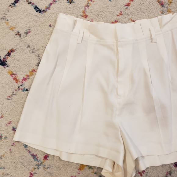 Alice + Olivia paperbag short - Picture 2 of 3